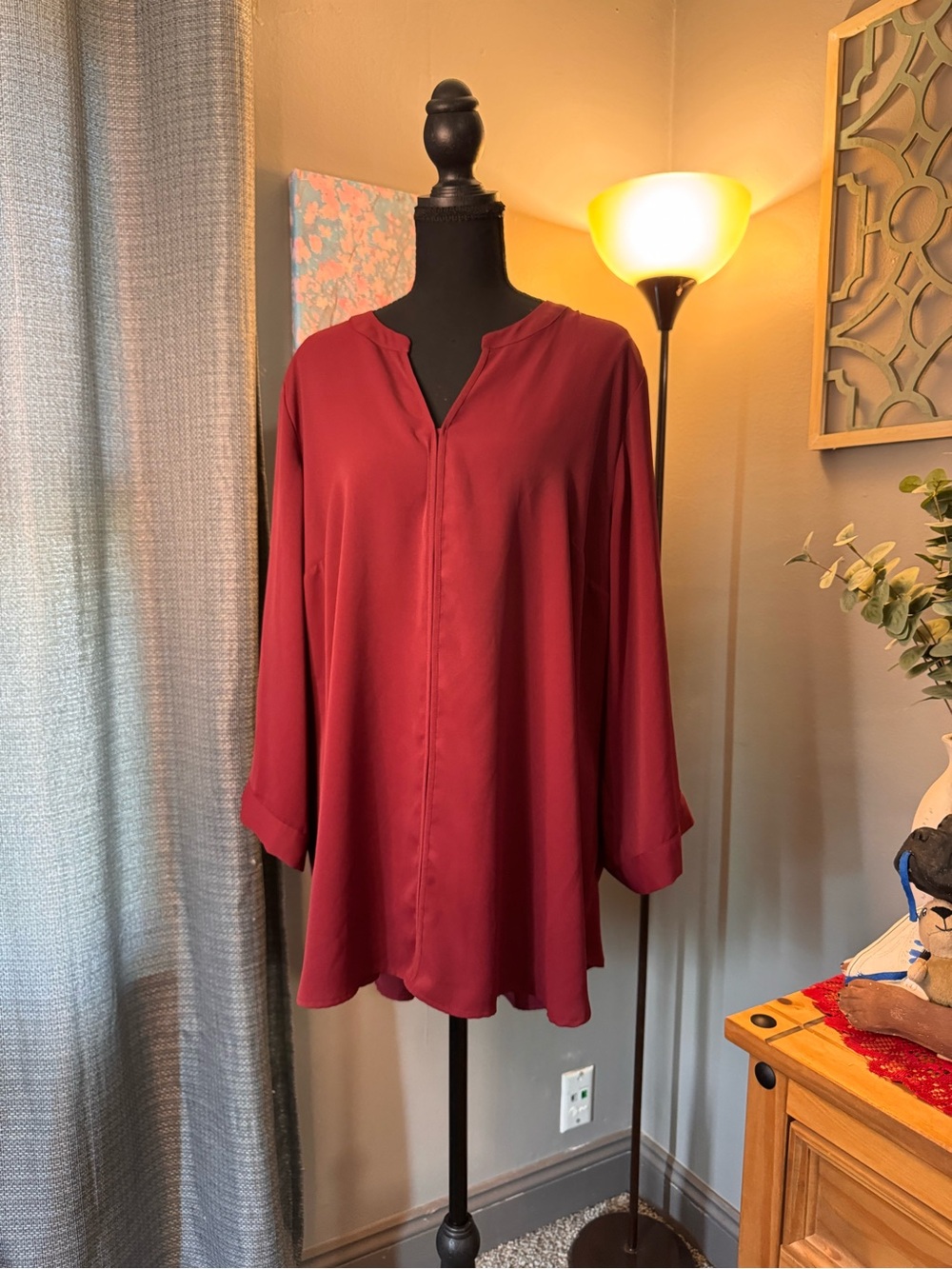 41 Hawthorn Burgundy Split V-Neck Tunic Blouse